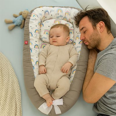 Réducteur de lit pour bébé