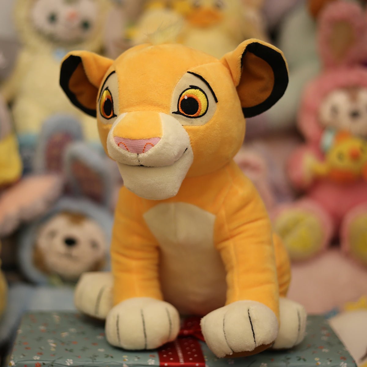 Peluche Simba - SimbaRoi™ - Surface Bébé